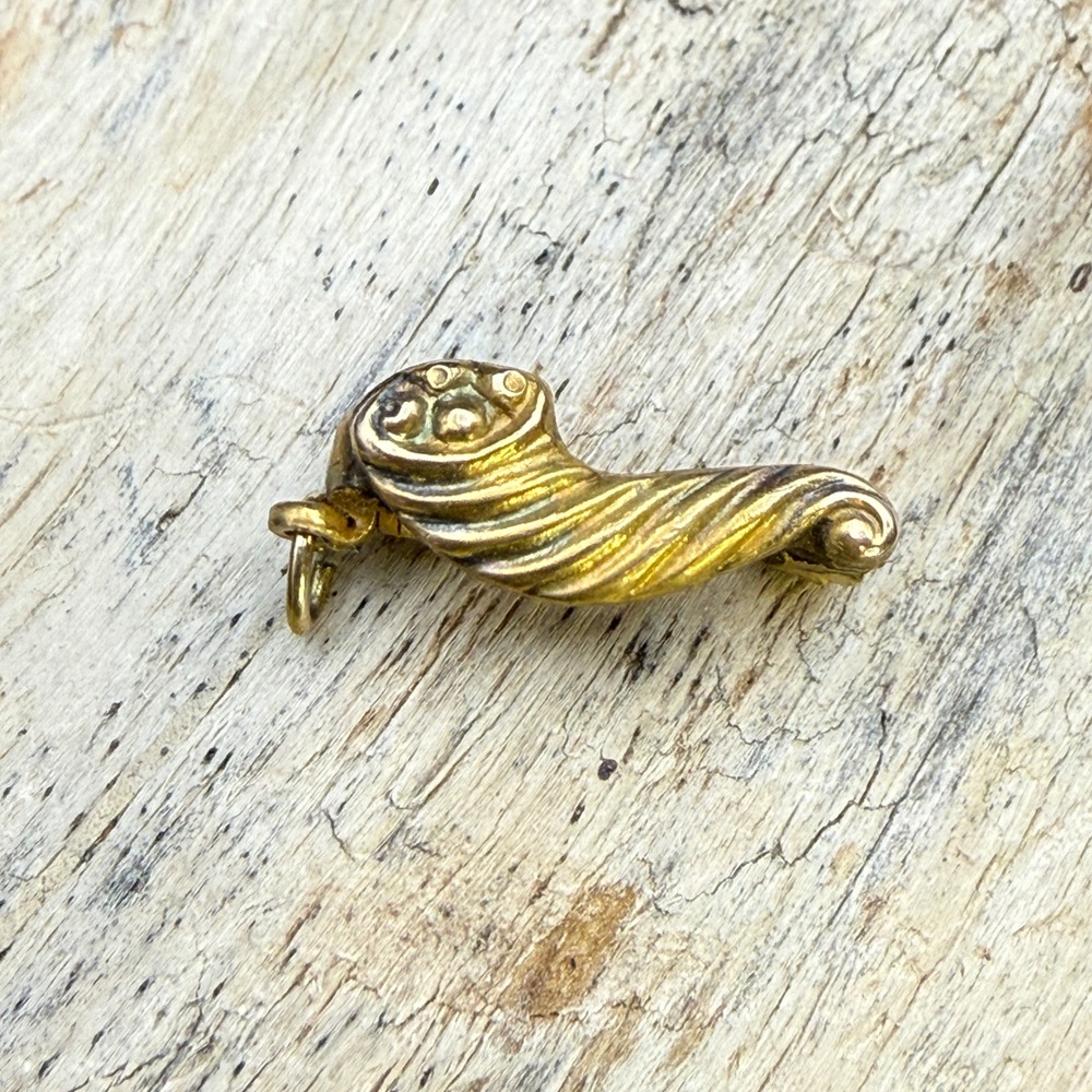 Vintage 1/20 12K Gold Filled Cornucopia Brooch Pin Pendant Horn of Plenty Tiny